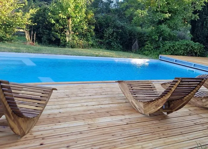 Escapade Domaine De La Grande Decision Feriehus *